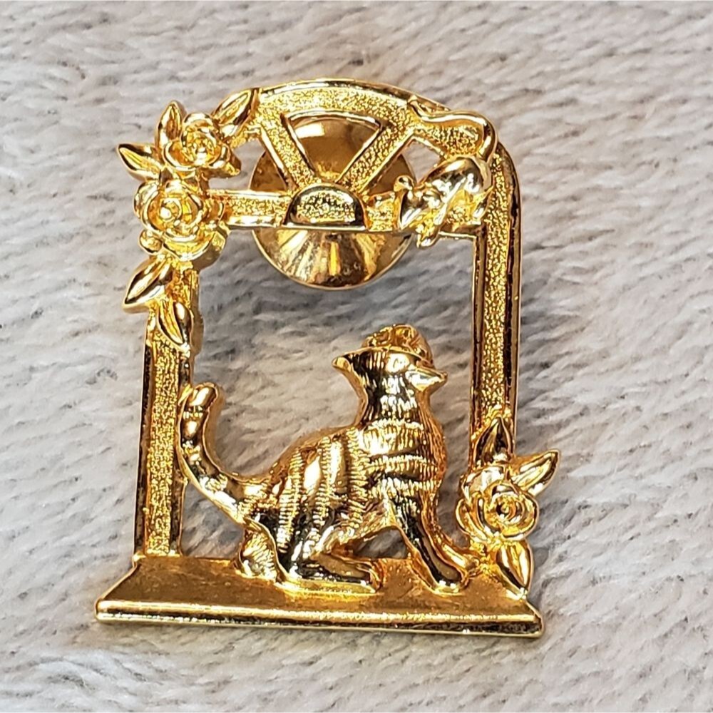 Cat and Mouse Window Brooch